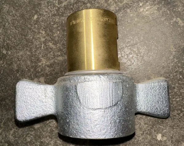 1.25" Hydraulic Wing Coupler